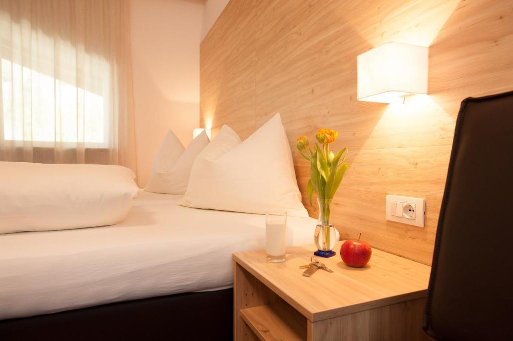 Hotel Stifter Lutago Camera foto